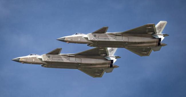 赖岳谦谈辽宁舰训练遭日机滋扰事件 贼喊捉贼实为心虚