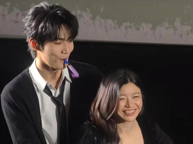 陈妍希台湾腔全给周柯宇一个东说念主听了 吻戏激发烧议