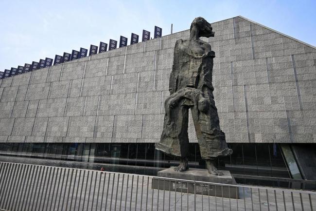 解放军报:绝不允许历史悲剧重演