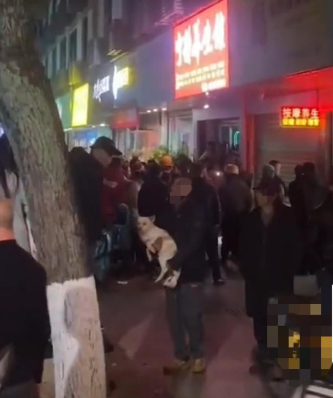 男子在養(yǎng)生館內(nèi)身亡？警方展開調(diào)查 具體原因待查