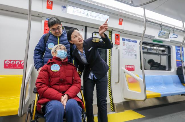 北京地鐵18號線本月底通車 智慧出行新體驗