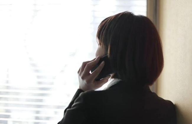 殯儀館稱次日才接收28歲女教師遺體 家庭與社會(huì)的冷漠