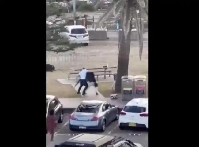 澳枪击目击者：扫射十分钟 宛如炼狱 光明节庆典变噩梦