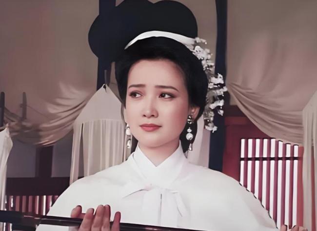 张纪中发文悼念何晴 演艺之星悄然陨落