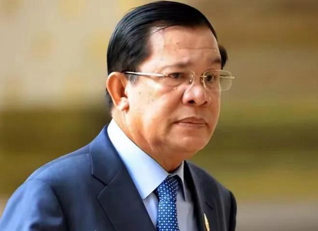 牛弹琴：泰柬冲突三个没想到 中式武器正面交锋