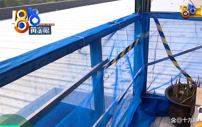 女儿坠楼妈妈怀疑拆玻璃导致 悲剧引发安全警示