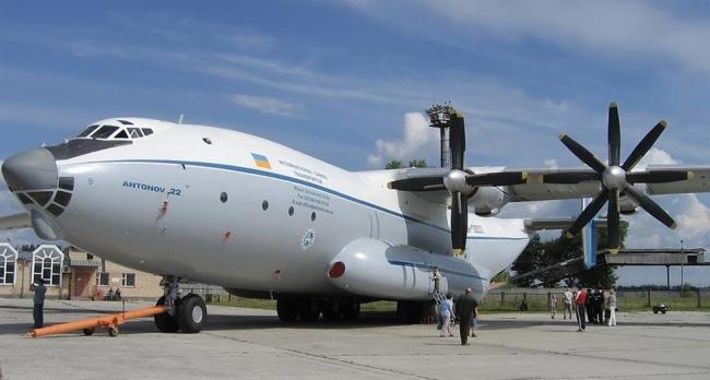 学者：俄安-22坠毁藏三大隐患 零件荒与超龄服役危机