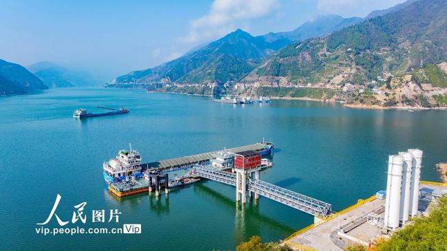 湖北秭归：航运能源转型 守护长江生态
