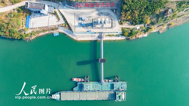 湖北秭归：航运能源转型 守护长江生态