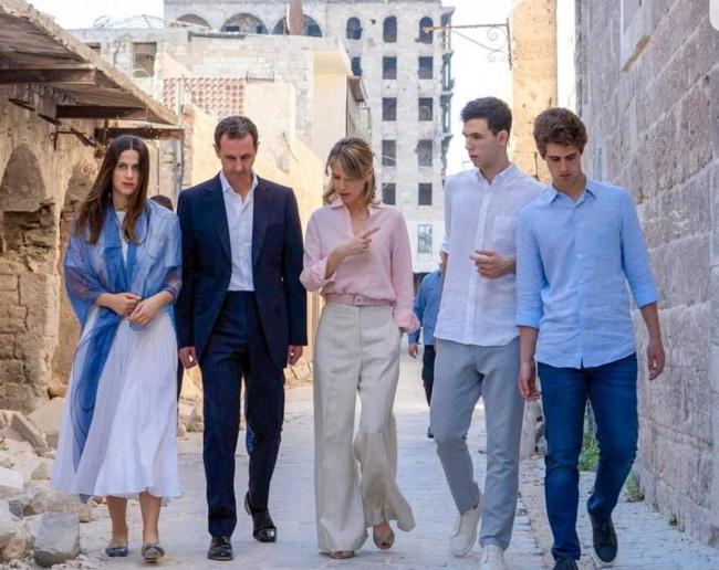 叙利亚前总统阿萨德重操眼科医生旧业 热情驱使再执医术