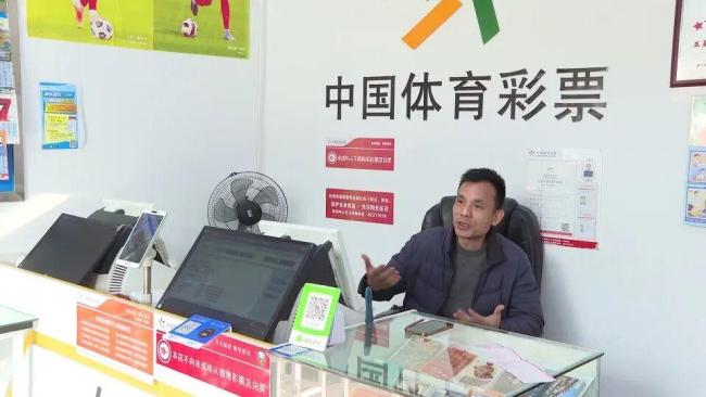 男子中1750万彩票 朋友跟买中35万 好运共享