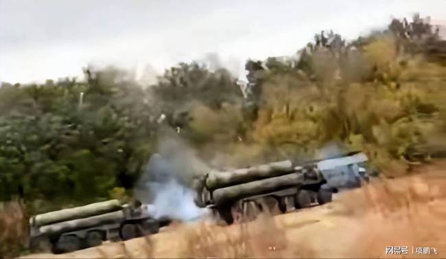 乌称袭击俄两套S-400导弹系统：一套被炸毁浓烟滚滚 损失或达数亿美元 边境要塞再受袭