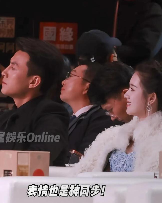 刘萧旭与王格格同台领奖 台上草率互动激励热议