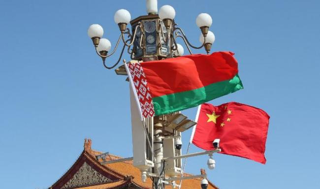 卢卡申科：美国只顾着遏制中国 白白浪费了20年 罕见措辞引爆舆论