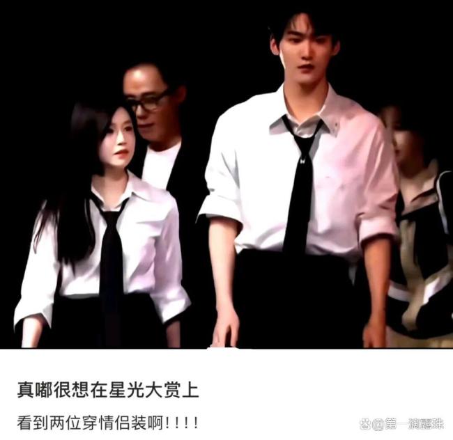 星光大赏偶遇檀健次遛弯 偶像剧式宠粉