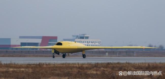 博主：彩虹-7戳中美防空体系薄弱点 隐身无人机引发新威胁