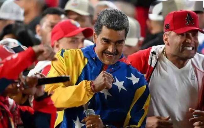 油轮被美军扣押,特朗普这是在玩火! 无耻的盗窃与国际海盗行为