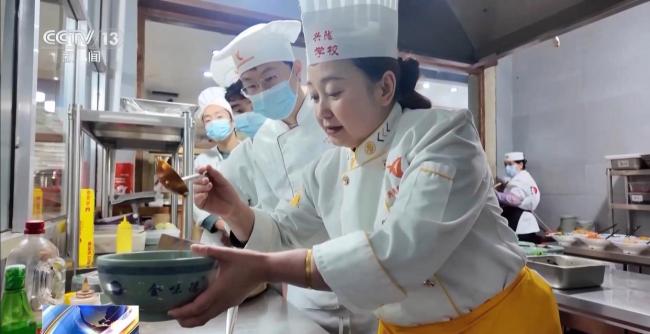 來(lái)碗“牛大滿?！?探尋一碗面里的“職業(yè)密碼”