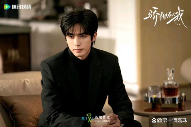 骄阳似我弹幕 活人感 熬夜追剧热潮