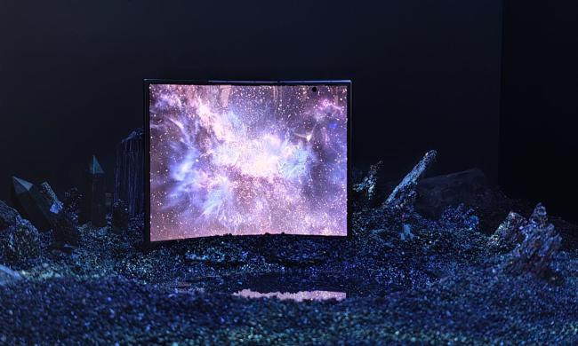 折叠屏2025:轻薄化走到尽头 形态创新成新战场