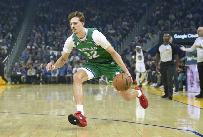 库里23分解锁里程碑！勇士擒独行侠获3连胜 浓眉伤退弗拉格27分 库里达成26000分