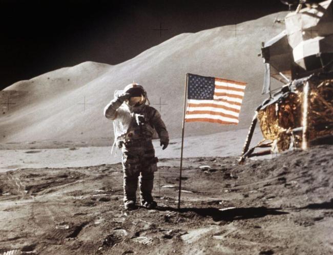 美国在芯片战场下了一盘“时间棋” 遏制与拖延并行