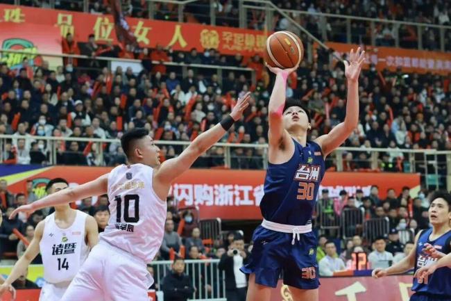 诸暨昂首挺进浙BA八强 胜利晋级