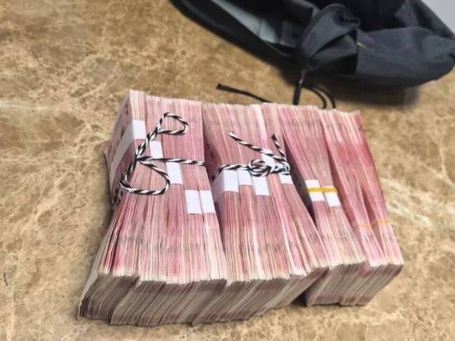 老人花14万网购癌症特效药 险些落入骗局