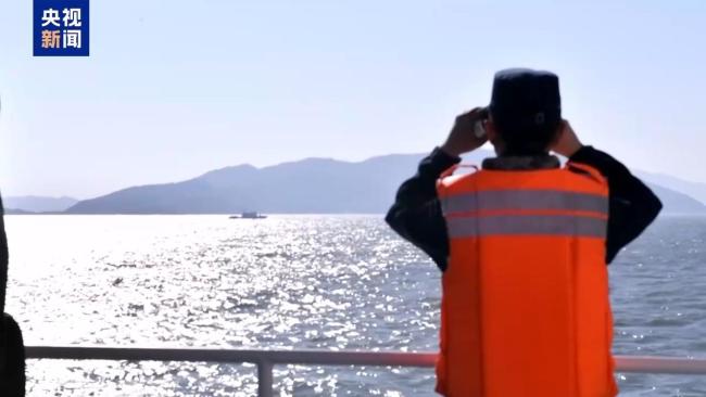 福建海警闽南语喊话 依法管控海域
