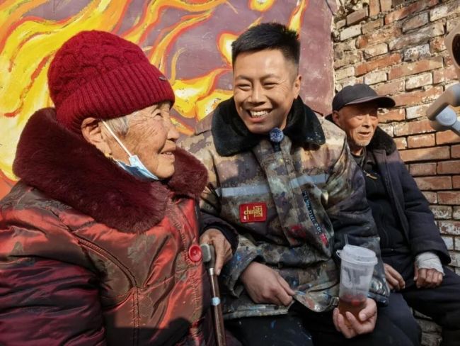 画家吴承言妻子讲述他们的爱情故事 笔墨寄情绘初心