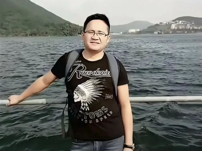 2025年我们送别一个个身影 缅怀英雄,铭记光辉