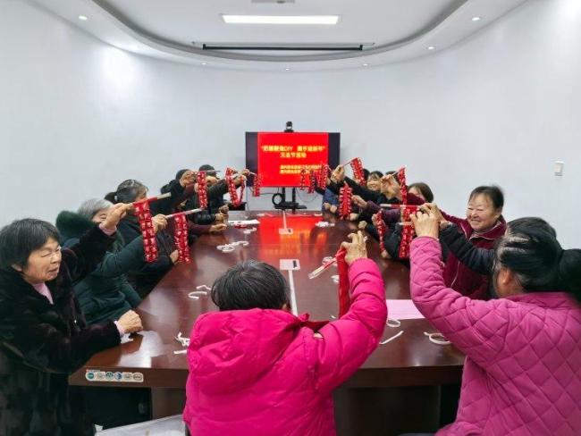 重庆各地举办多彩活动花式迎新年 邻里欢聚暖人心