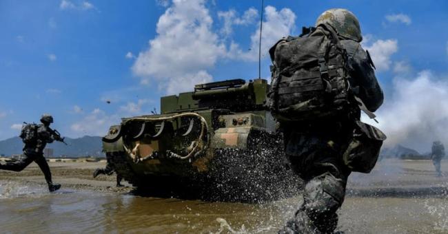 台海军演宣布结束，炮火“炸”出国际百态 罕见措辞引关注