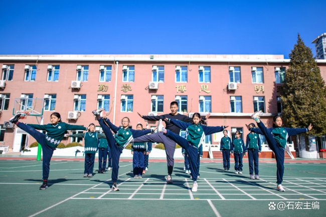 评论员：孩子教育要回归“五育并举” 培养全面发展的未来人才