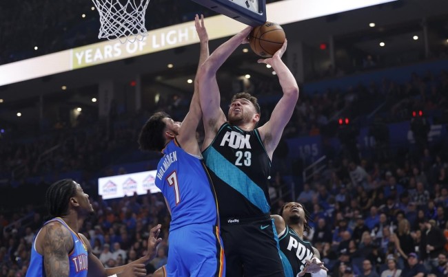 出场就有用！开拓者被打停杨瀚森登场 出场就妙传夏普 保护篮板