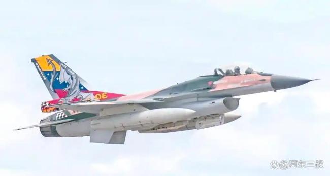 美军空袭，总统被抓，美国为何选择委内瑞拉？2分钟解读 特种部队突袭成功