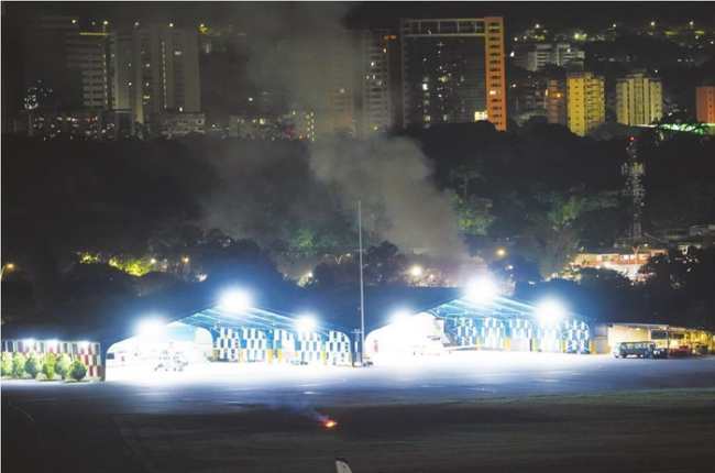 马杜罗已抵美 国际社会强烈谴责美国 特朗普：若必要，有“第二波”打击 美军行动引发全球争议