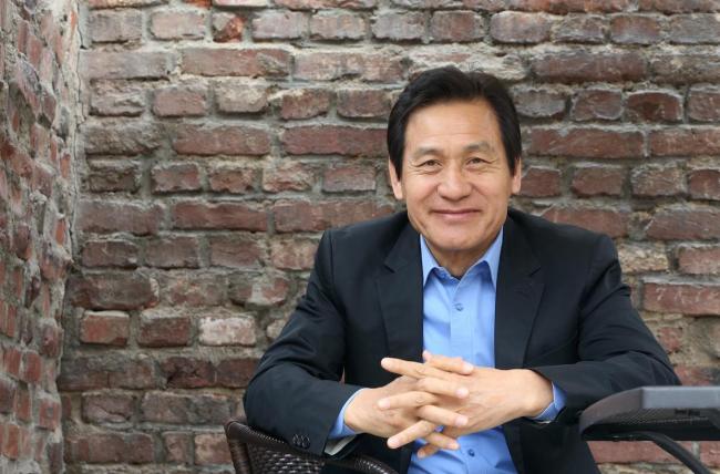 韩国国民演员安圣基去世