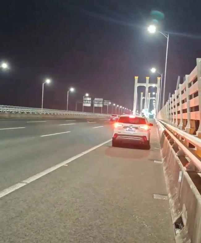 38岁男子元旦夜在跨海大桥弃车失踪 家属急寻线索