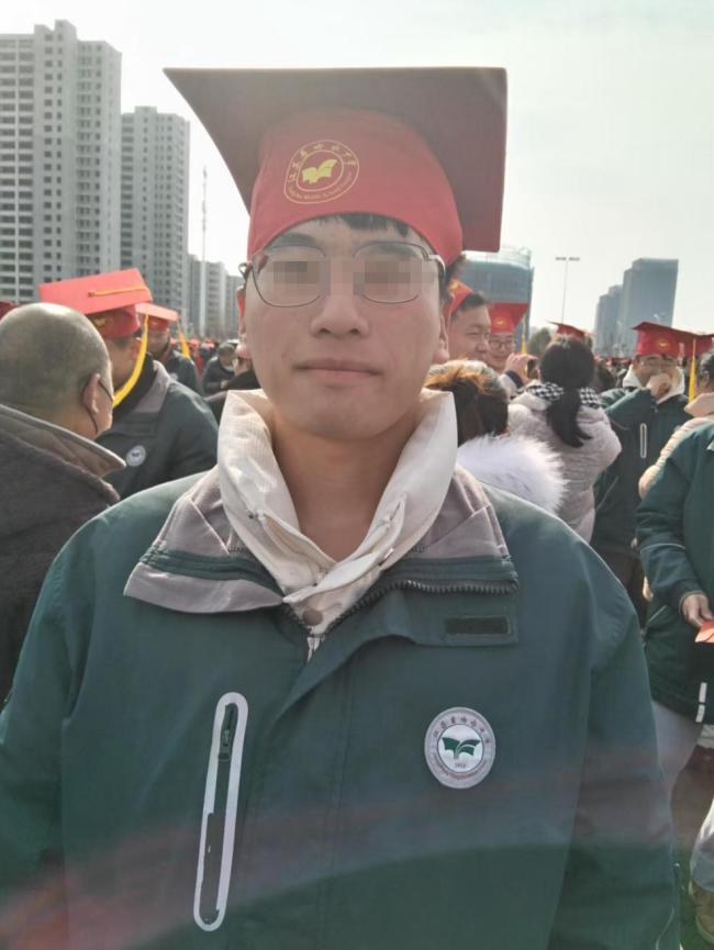 凶手被判死刑,母亲赴殡仪馆告慰儿子,正义最终得以实现