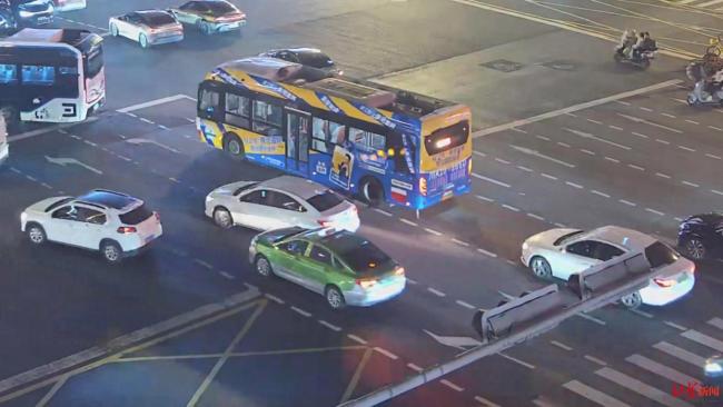 司机一年碰瓷90余起被捕 累计索赔34万余元