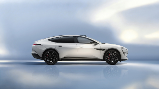 新款阿维塔12官图发布