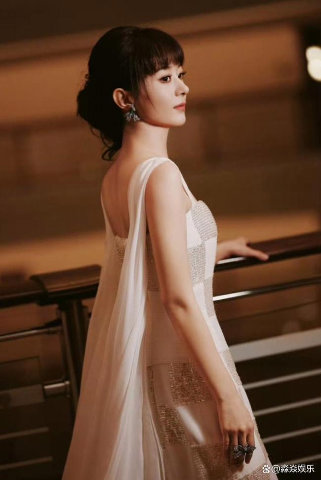 赵丽颖皆刘海造型梦回盛明兰 经典变装共识再现