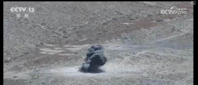 歼20威龙奋飞十五载 长空砺剑见证腾飞