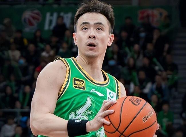 辽宁男篮外援人员变动你咋看 球队实力有望提升