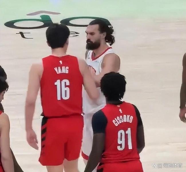 杨瀚森被坐到头部 拼搏获得尊重