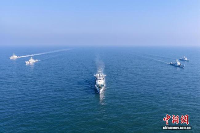 天津海警在渤海开展高强度执法训练