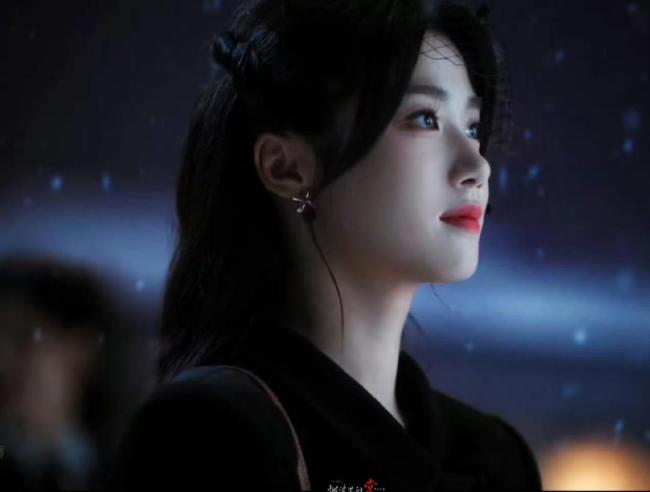 卢昱晓轧戏出圈镜头 台词争议激发烧议