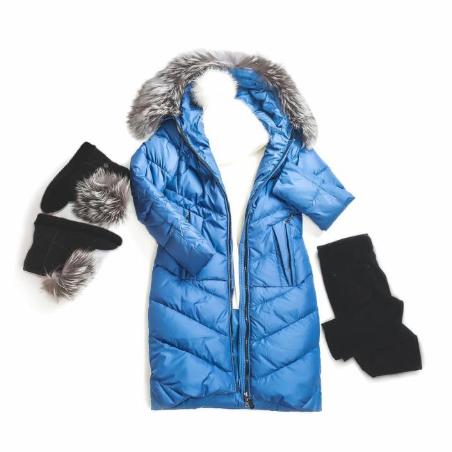 超市499元羽绒服卖爆是消费降级吗