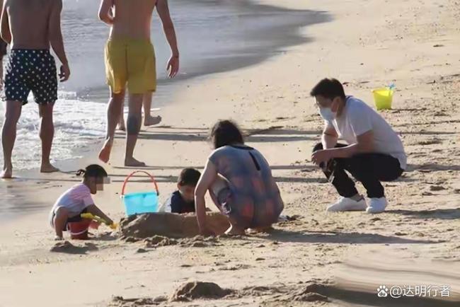 多项房产与郭晶晶共同捏有，霍启刚主动公开个东说念主财产 透明富豪引热议